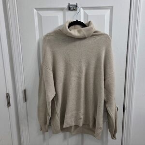 Stylish Cream Ribbed Turtleneck